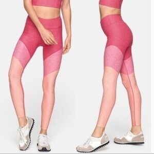 Outdoor Voices • Flamingo Pink + Peach Colorblock Leggings 7/8